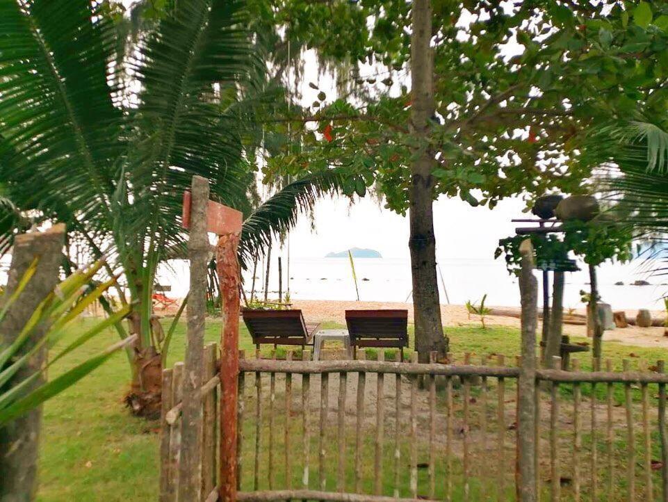 בית נופש Koh Phaluai Beach Cottage