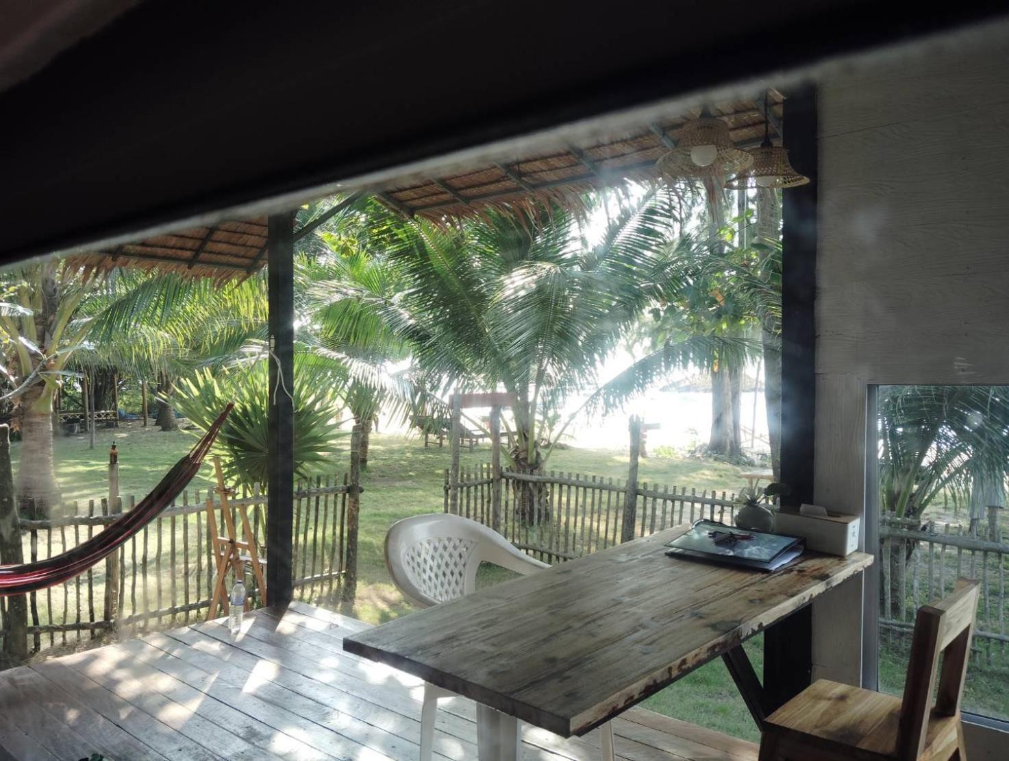 בית נופש Koh Phaluai Beach Cottage *